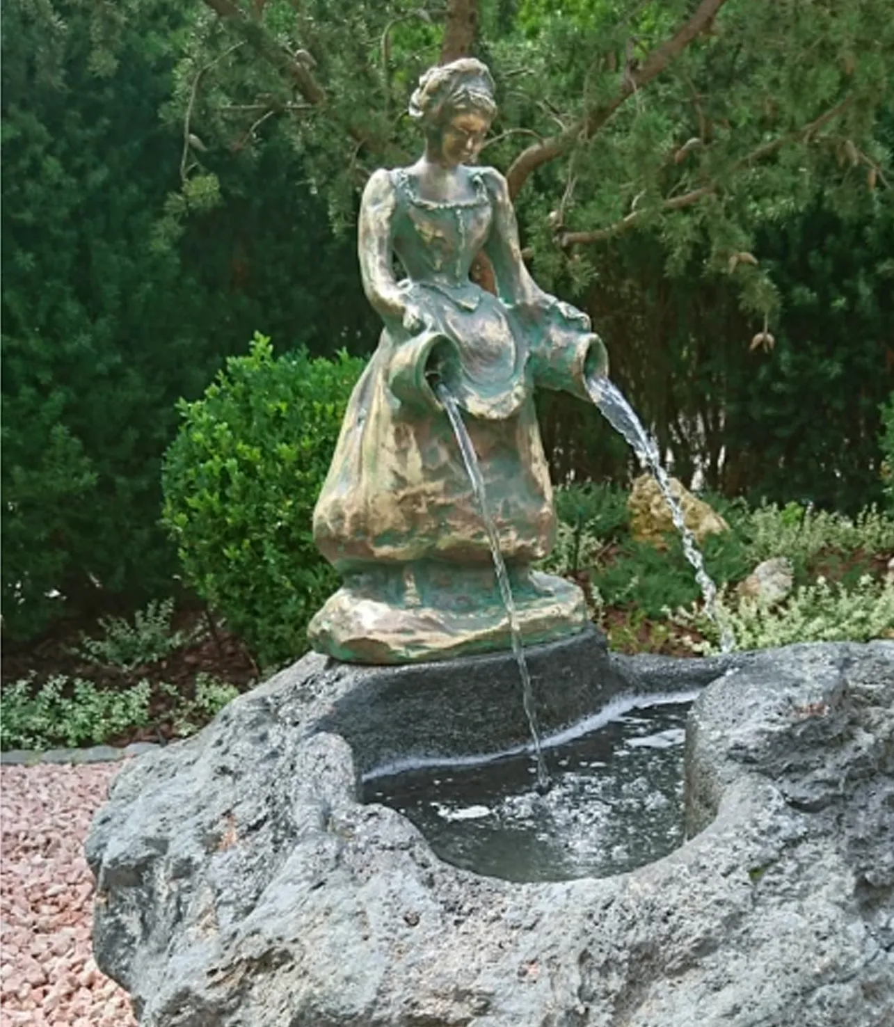 Gertrud Mitterstieler-Widmann, Algund, Südtirol, Bronze Skulptur, Statue, Brunnen Figur, Brunnenweiberle Höhe: 90 cm