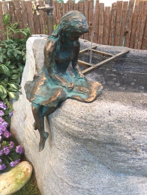 Getrud Mitterstieler-Widmann, Bronze, Figuren, Skulpturen, Statuen, Brunnenfiguren, Gartenfiguren, Algund, Südtirol, Italien