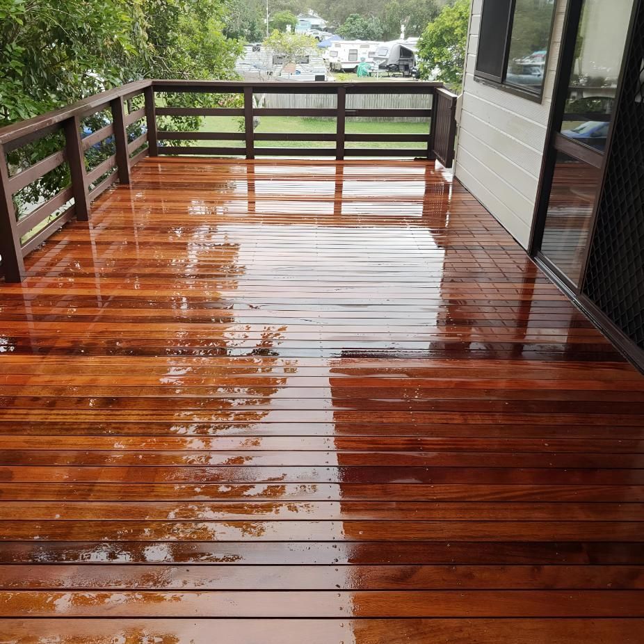 High-gloss Wooden Deck