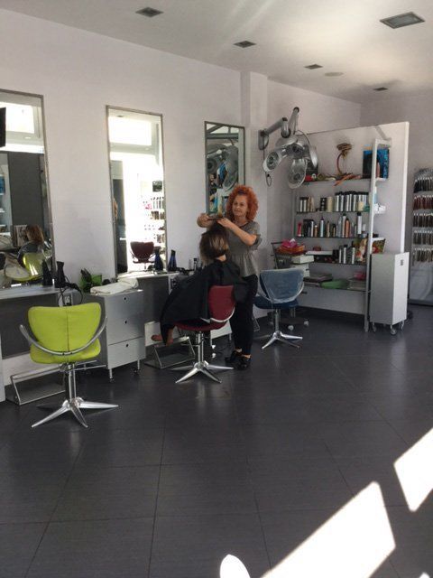 Interno parrucchieri 3