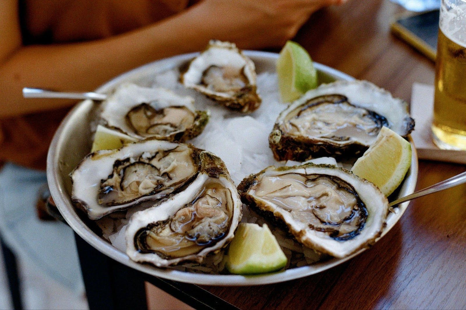 Oysters on ice
