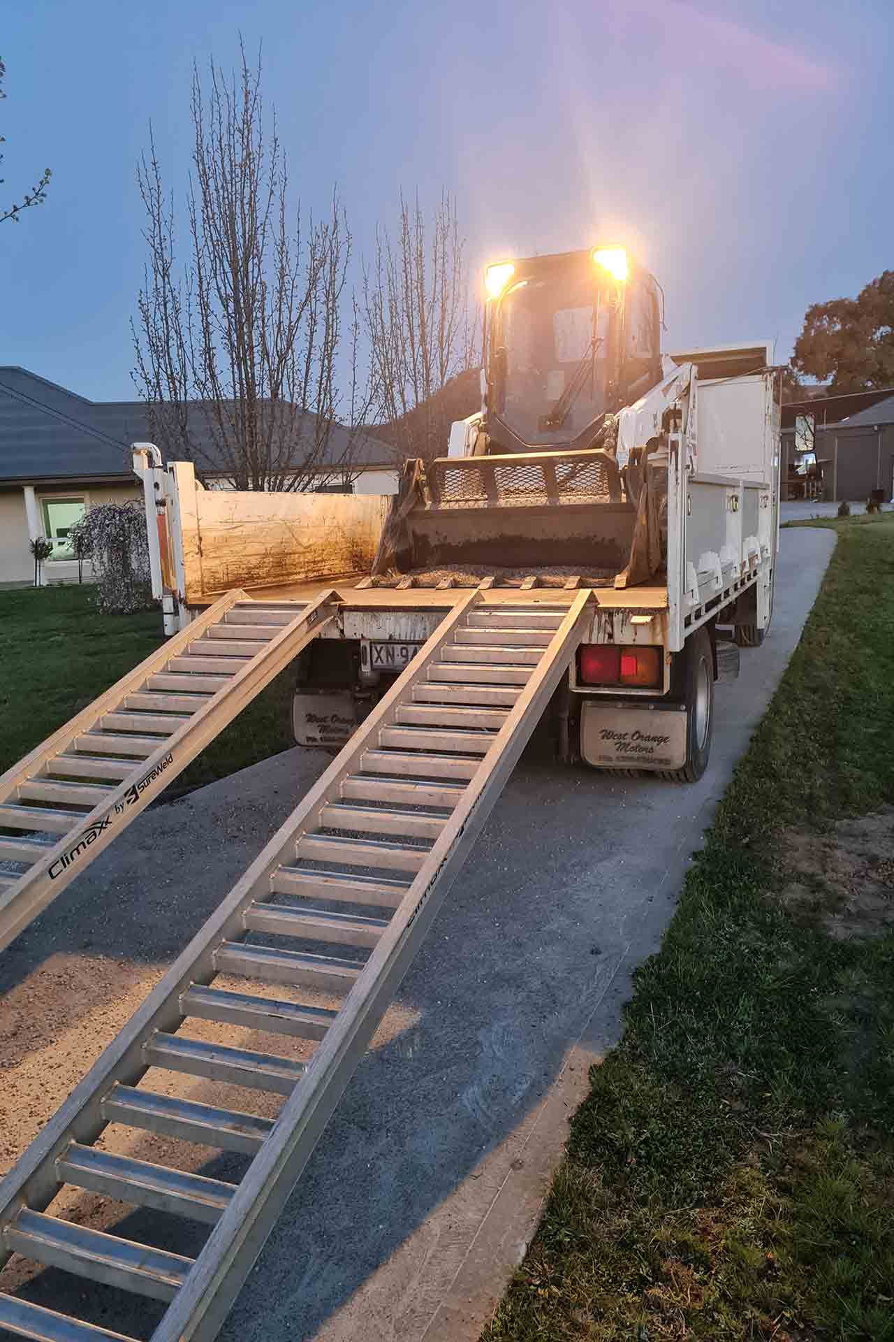 Grafscapes truck with ramps down