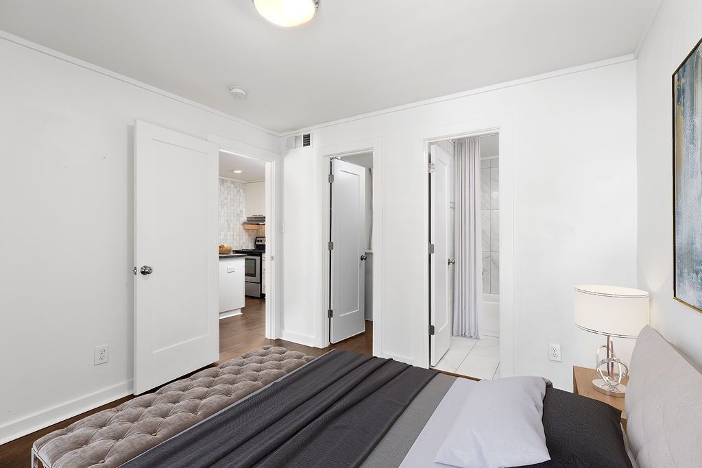 little henry bedroom