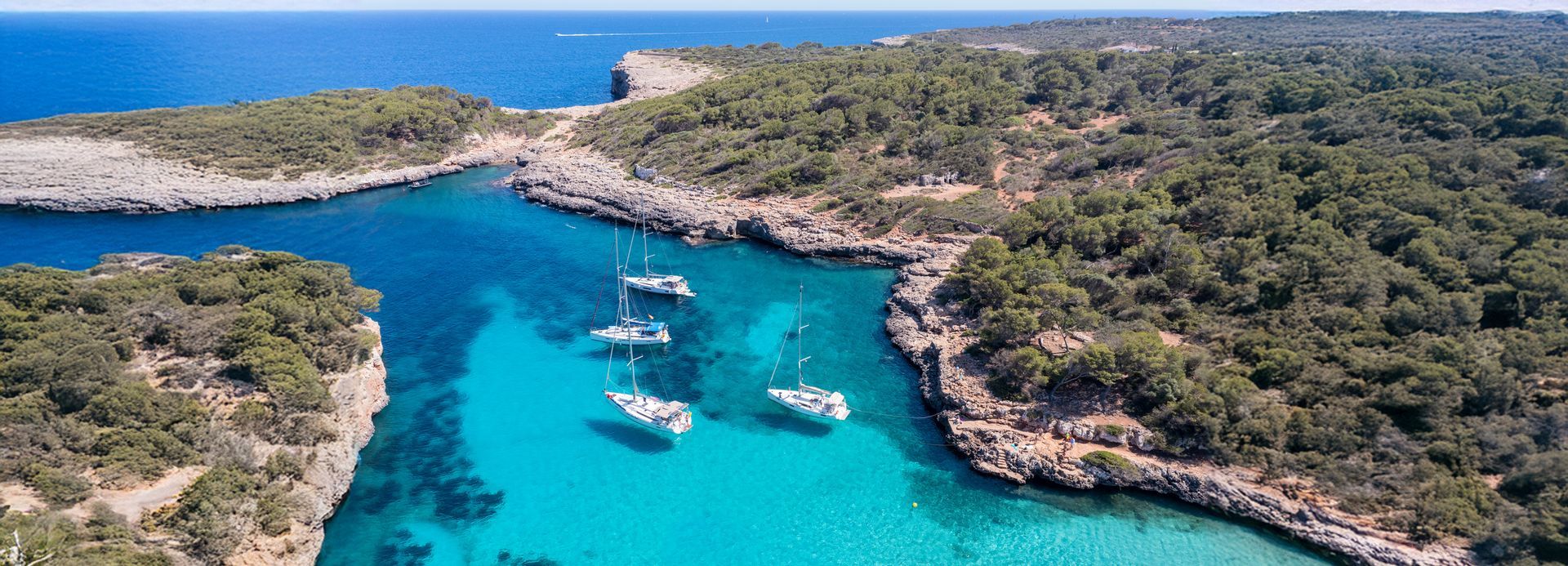 extraYachting Yachtcharter Spanien und Business-Seminare