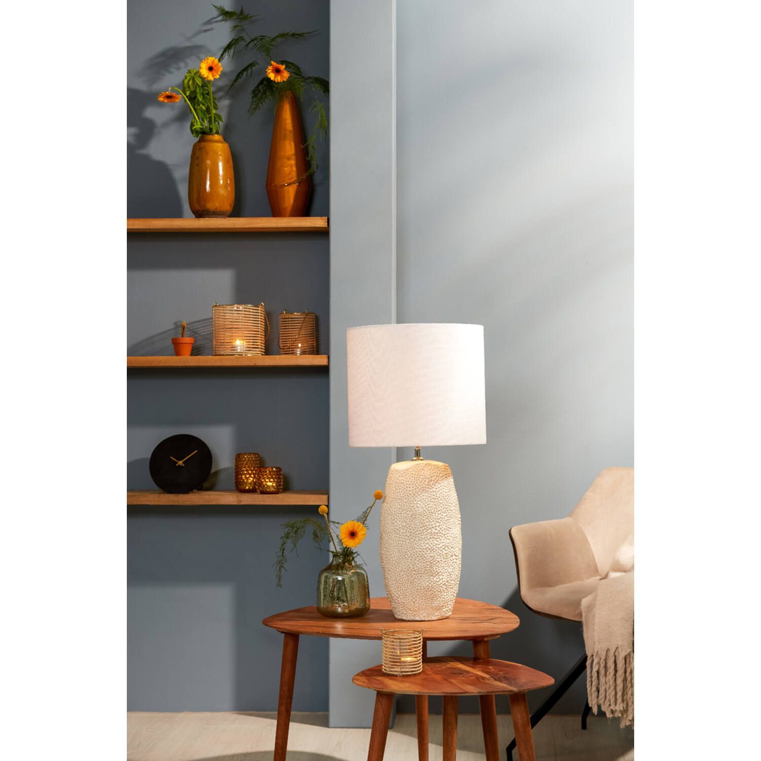 Crèmekleurige keramieken lampvoet van Light & Living met ovale vorm, structuurafwerking en E27 fitting.