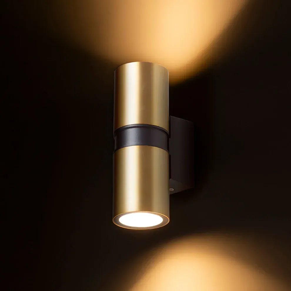 Buiten Wandlamp Mano – Luxe Up & Down Wandverlichting in Goud/Zwart (IP54)