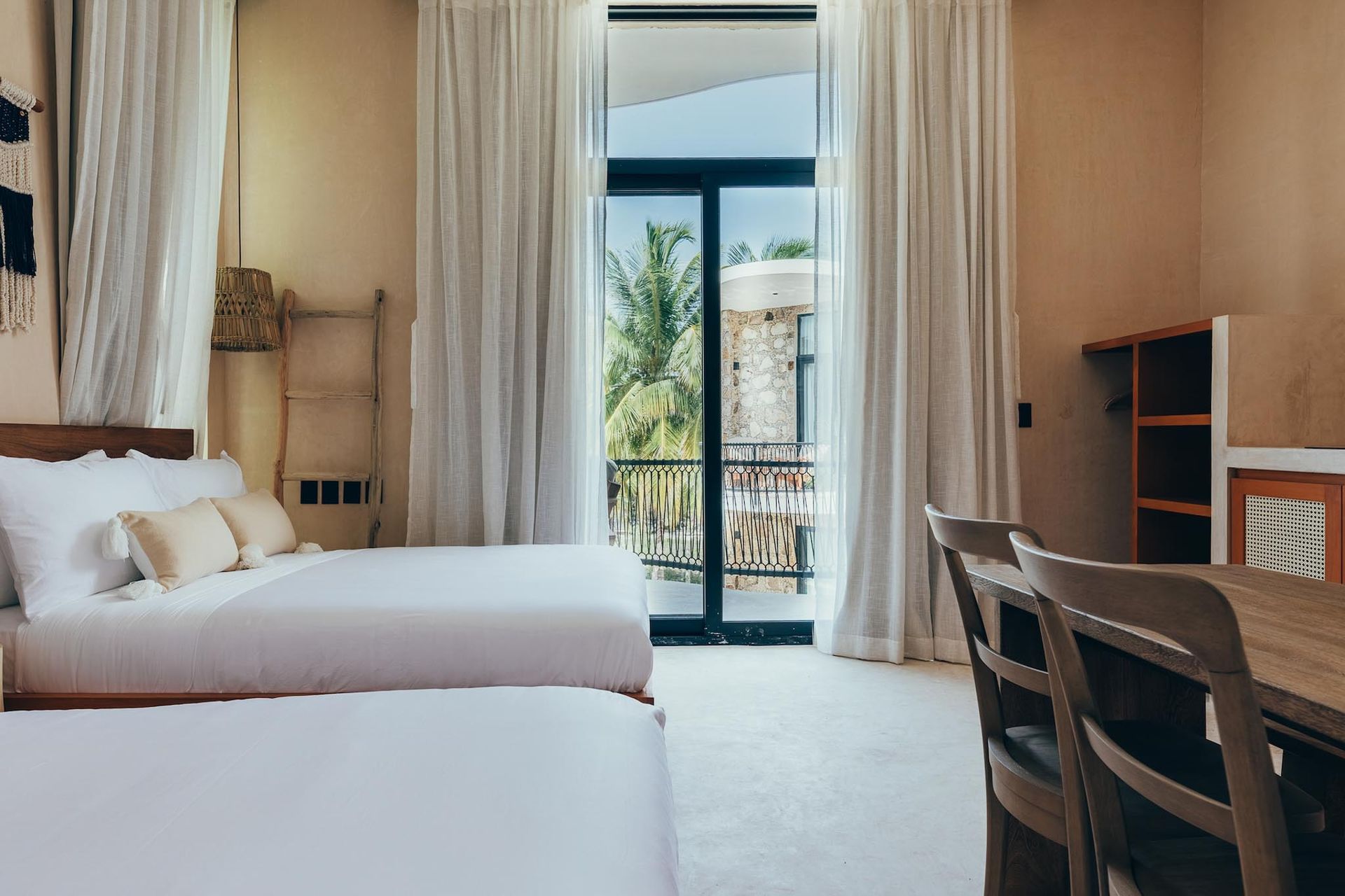 Habitaciones / Rooms Cucu Hotel El Cuyo - Doble con 2 camas