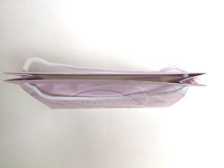 busta rosa con cordoncino bianco