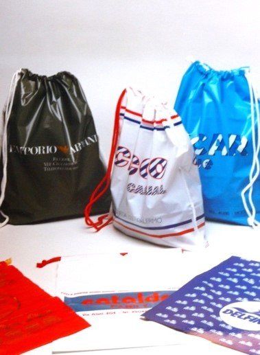 sacche con vari loghi