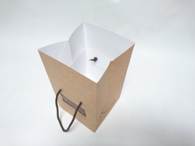 busta in carta aperta