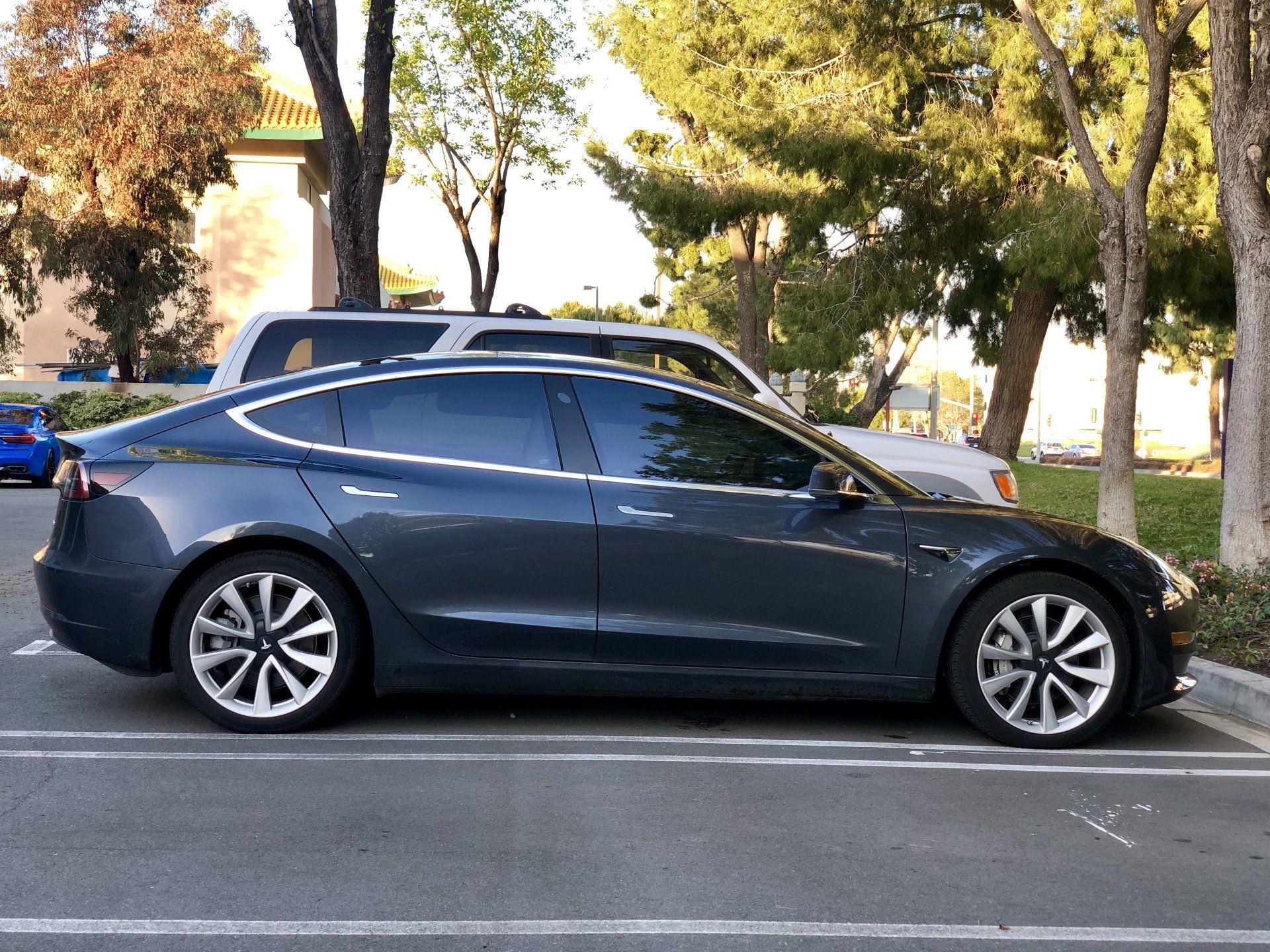 Ceramic Car Window Tinting Irvine Mobile Window Tinting Mission Viejo