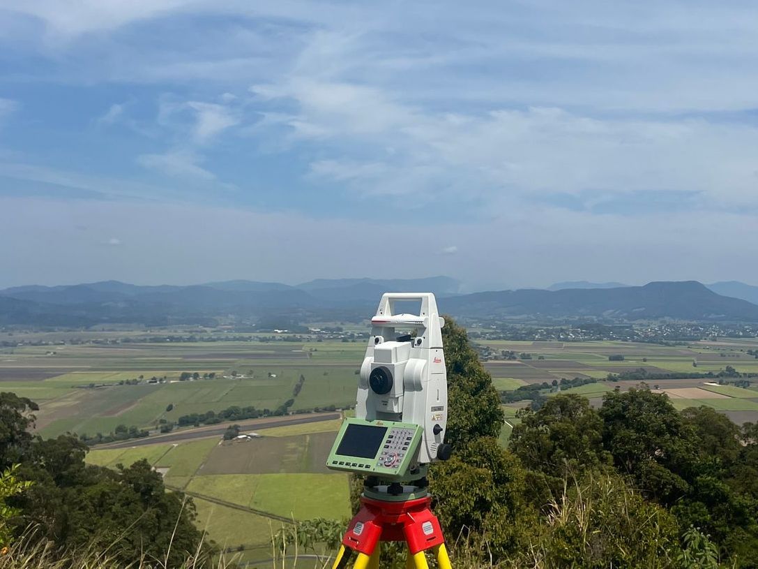 Leica TS16 Overlooking Grassy Fields — Hager Surveying In Banora Point, NSW