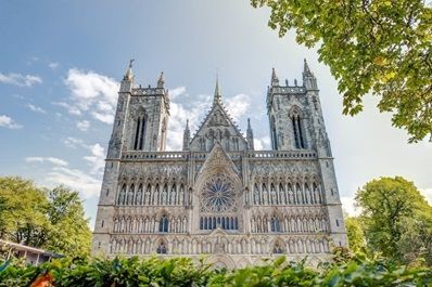 De Nidaros kathedraal in Trondheim, Noorwegen