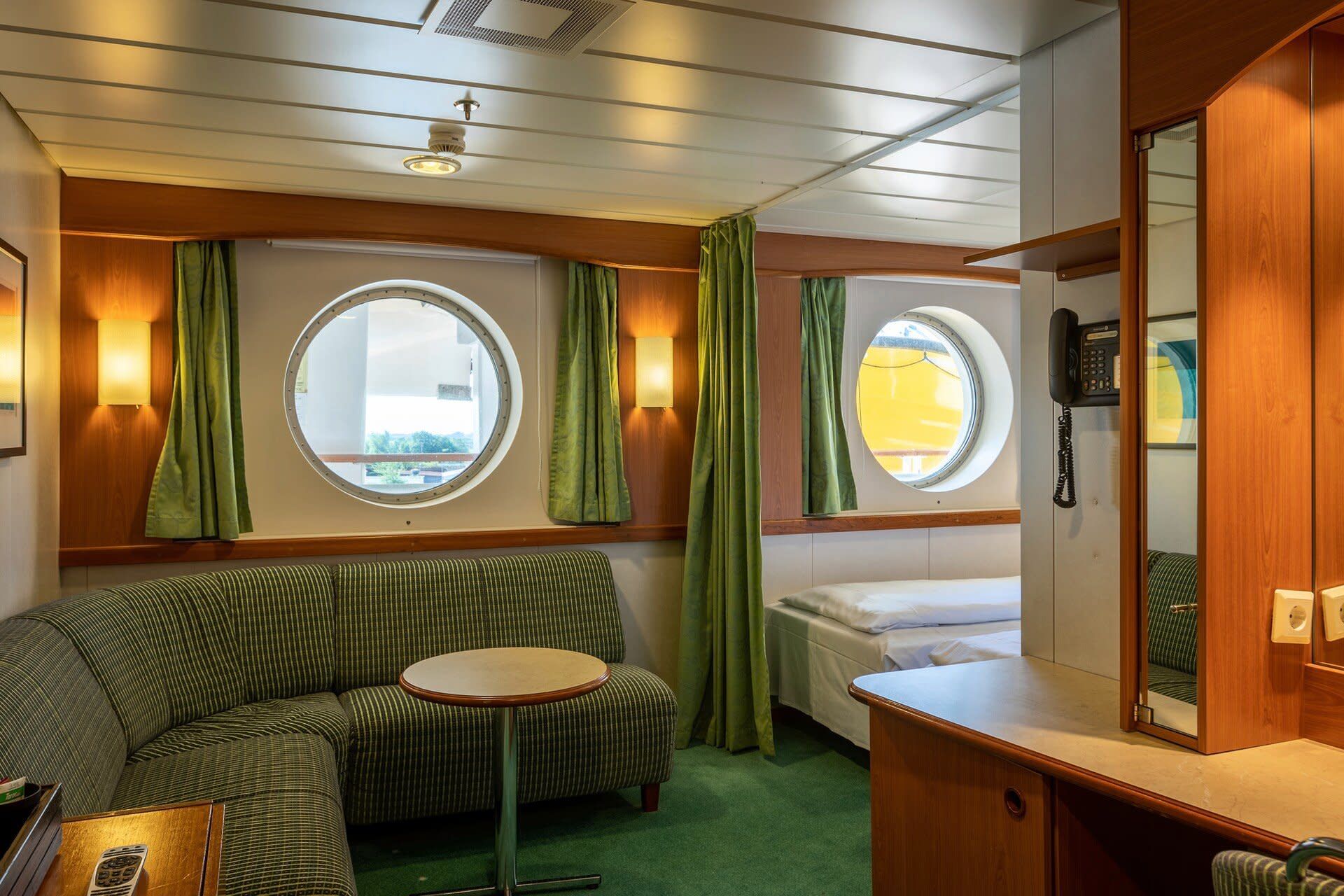 cabin QJ op de MS Midnatsol 