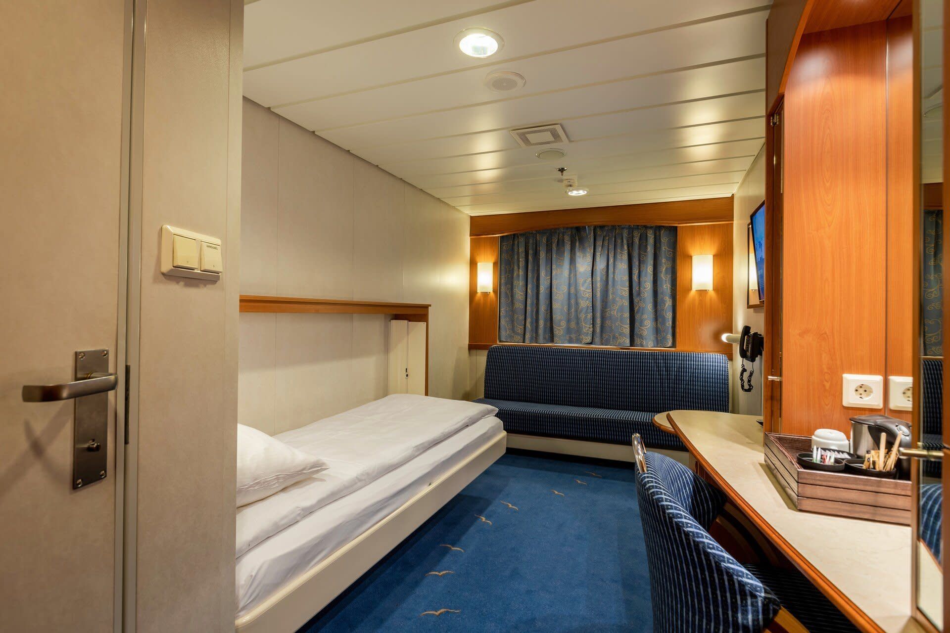 cabin J2 op de MS Midnatsol 