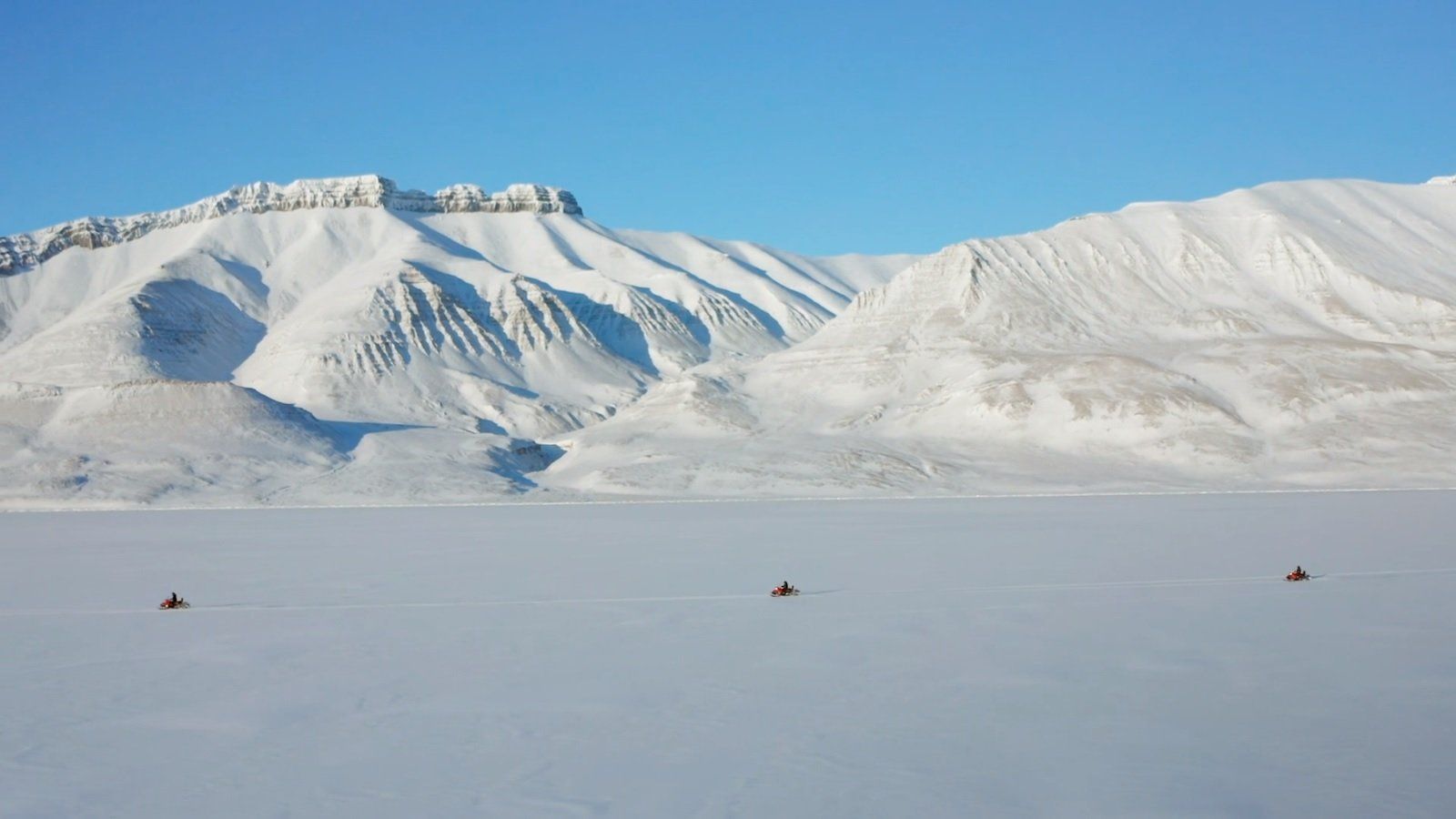 sneeuwscootersafari op Spitsbergen
