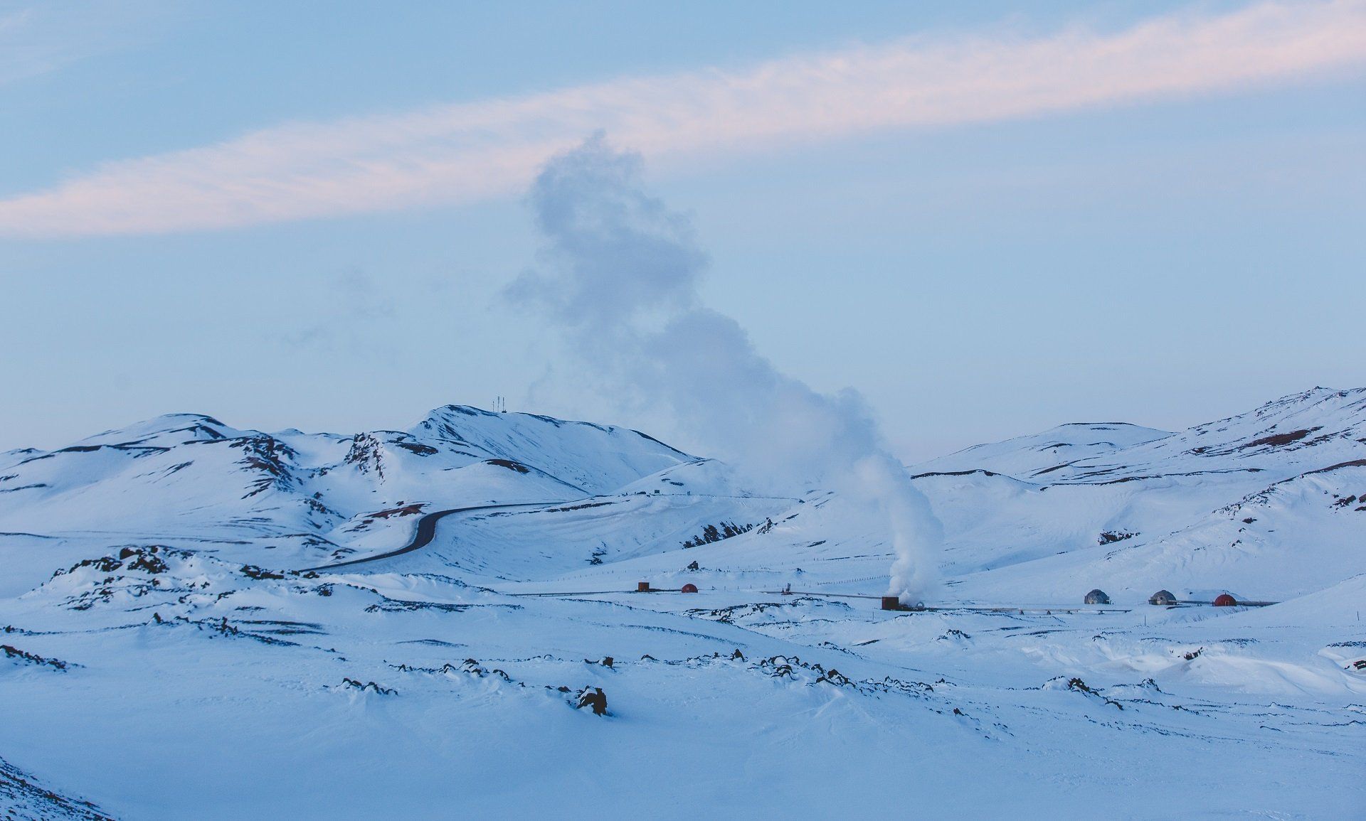 Geothermisch gebied in de winter in IJsland