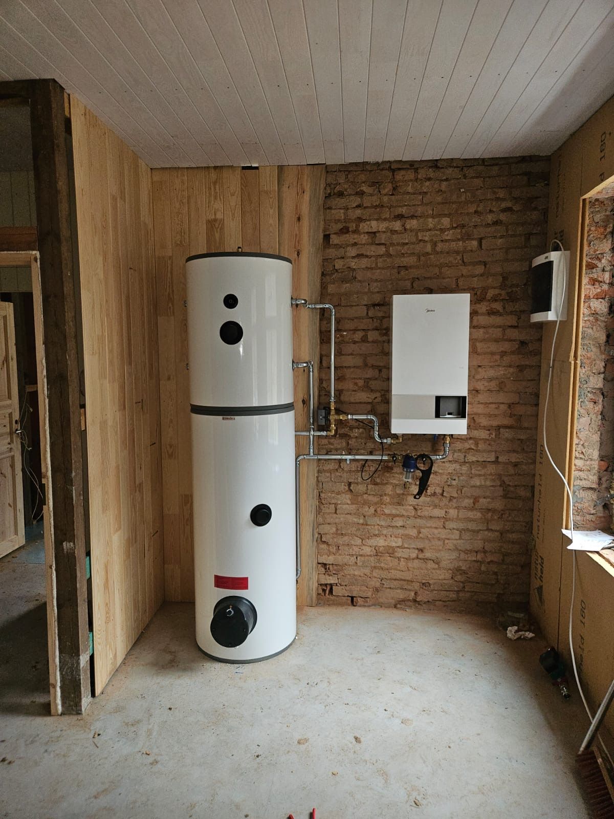 Granulu, malkas katlu montāža un tirdzniecība | AT Meter, SIA