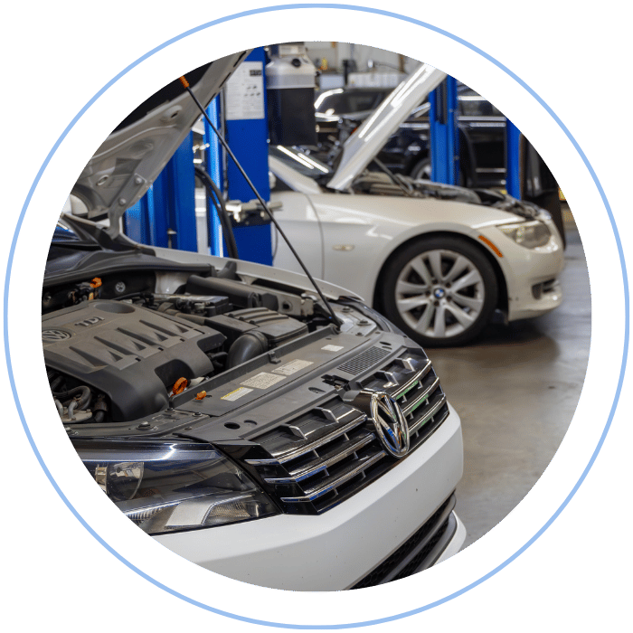 Battery inspection and testing service at Tommy Mathewes Auto Repair