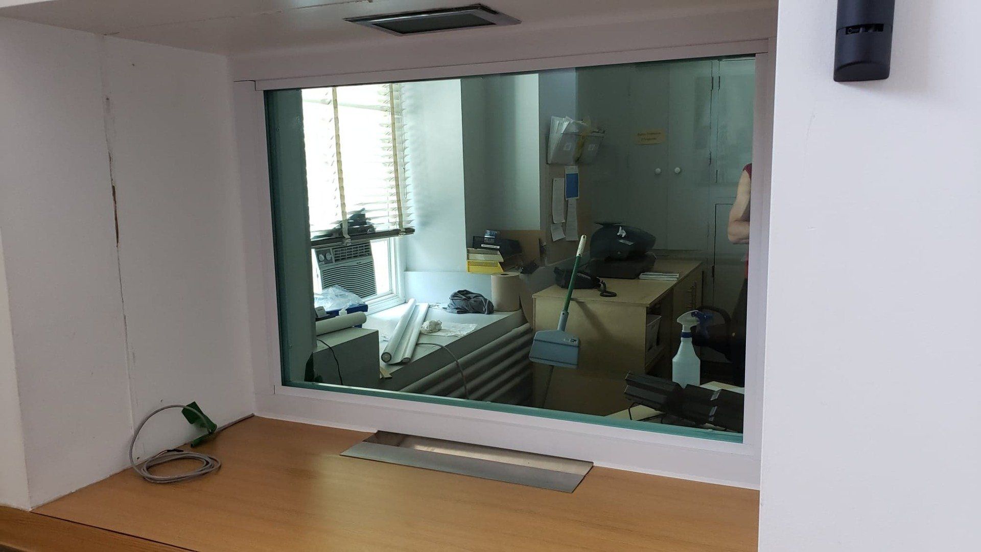 Our Work Plexiglass & Safety Glass Vitrerie Tourangeau