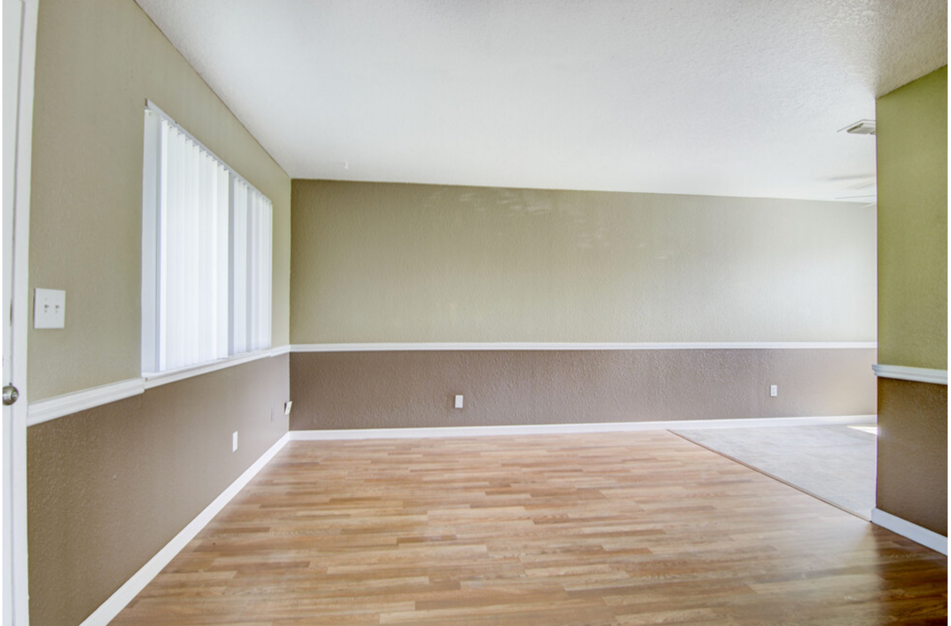 Windcreek Apartments 1 & 2 bedroom living space