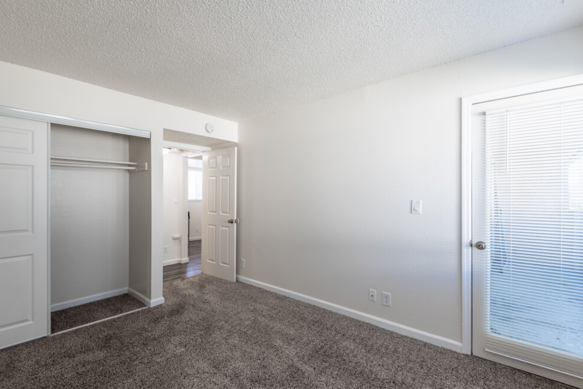 Acacia 1 bedroom room