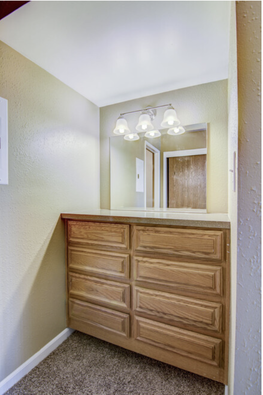 Cypress Greens 1 bedroom bathroom lights