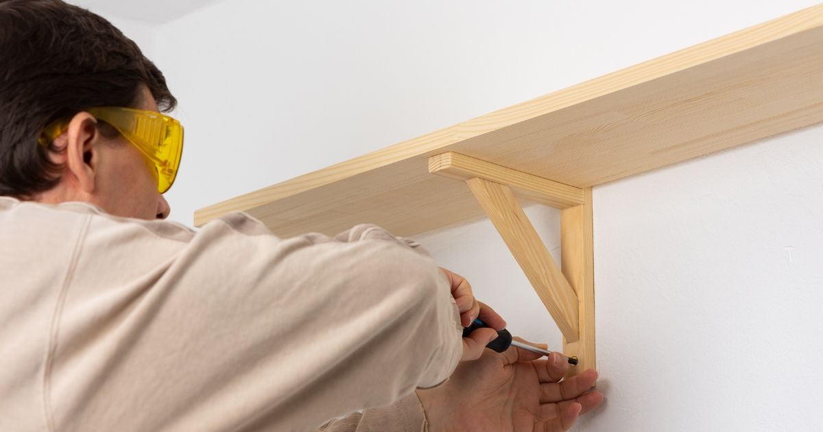 Floating Shelf Installation And Storage Setup Kuluin