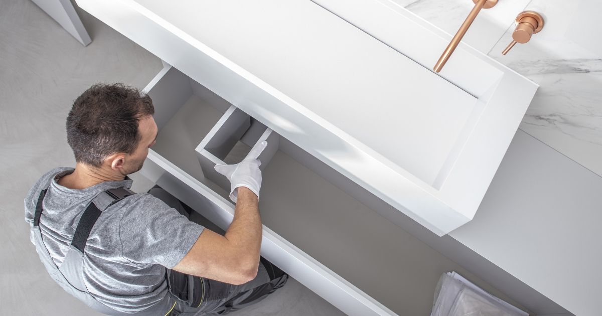 Shelf Installation Moffat Beach