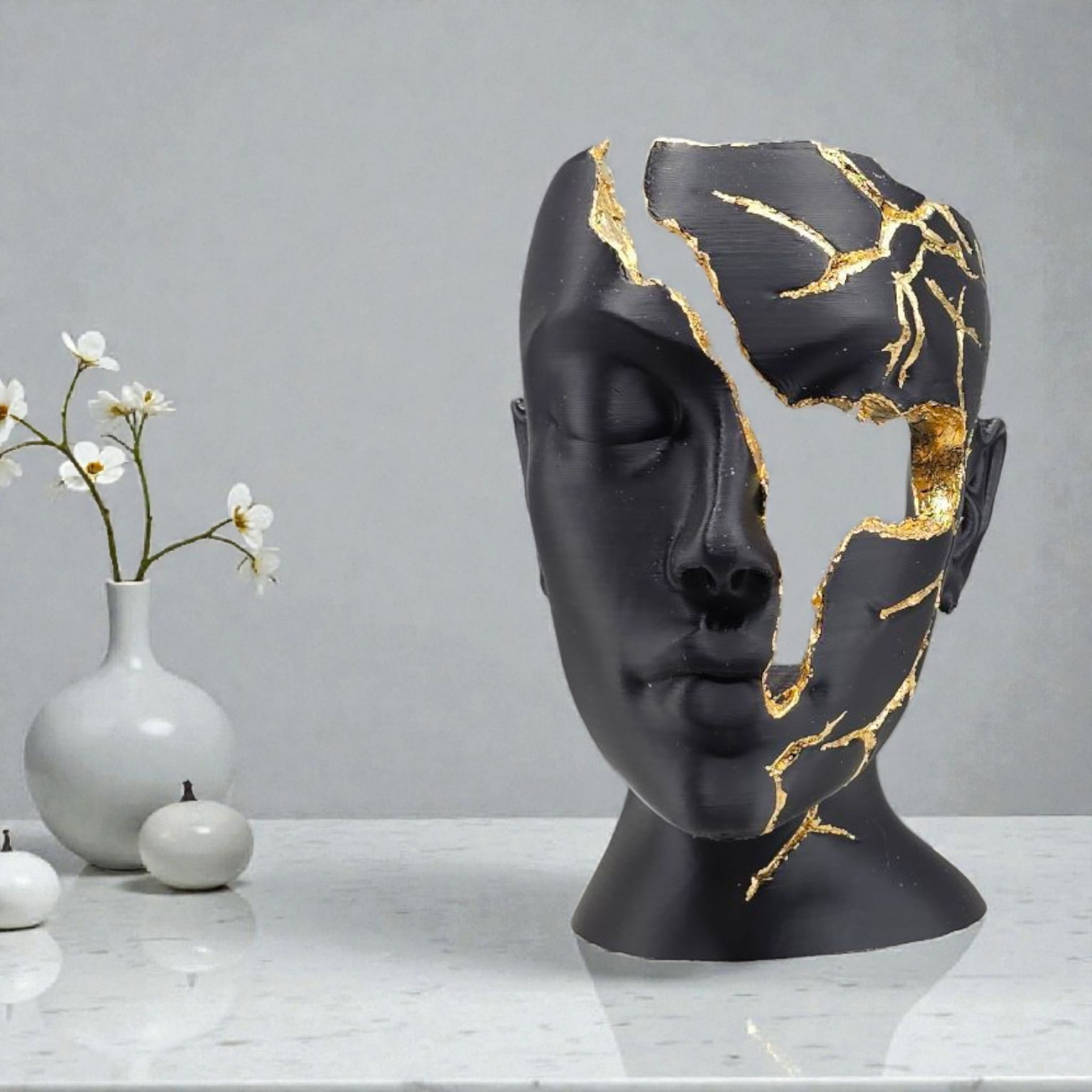 Luxury Layerzz – Broken Face - Gold Edition - kunstbeeld - 2 maten