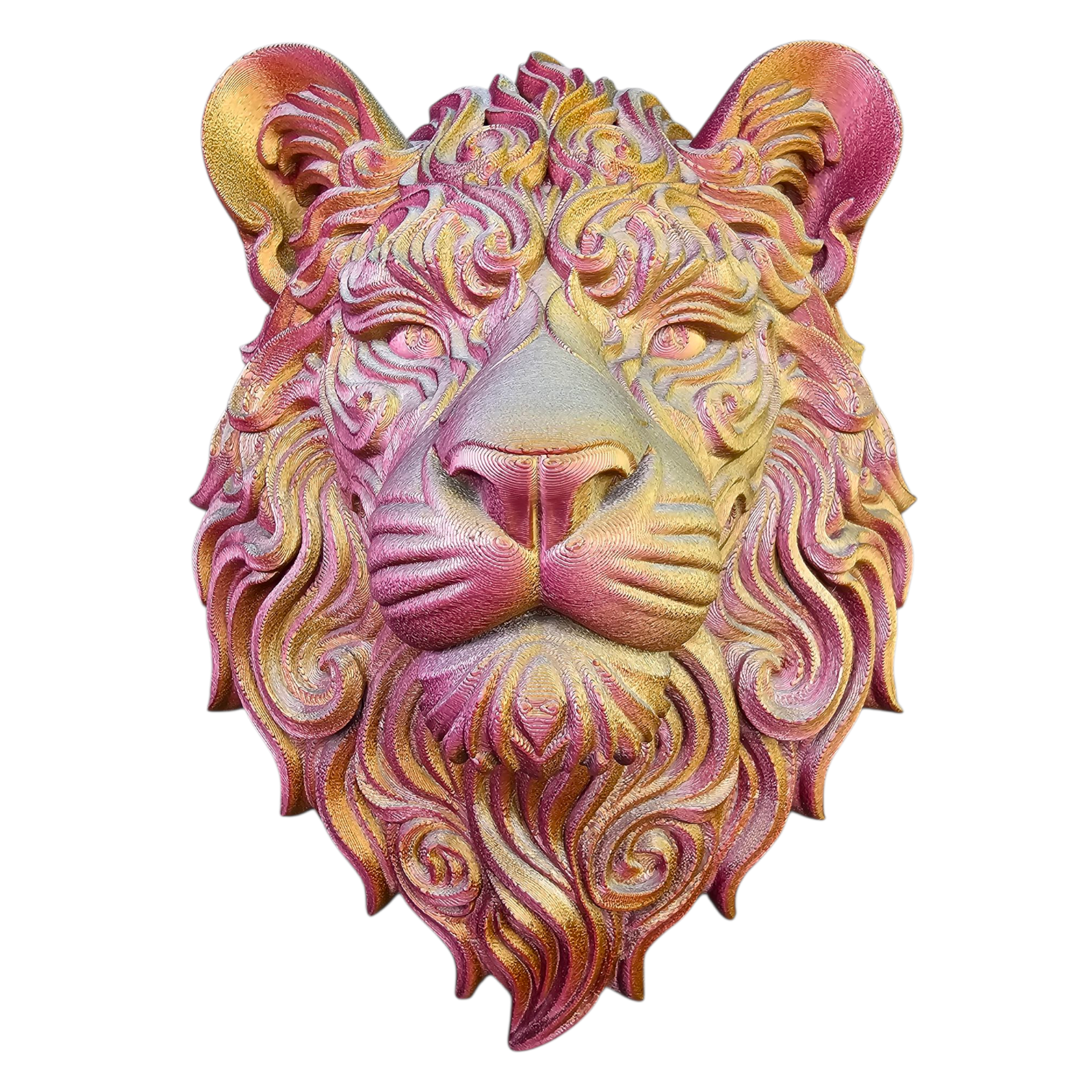 Kleurrijke, sierlijke leeuwenkopsculptuur; tinten roze, goud en geel; ingewikkelde details.