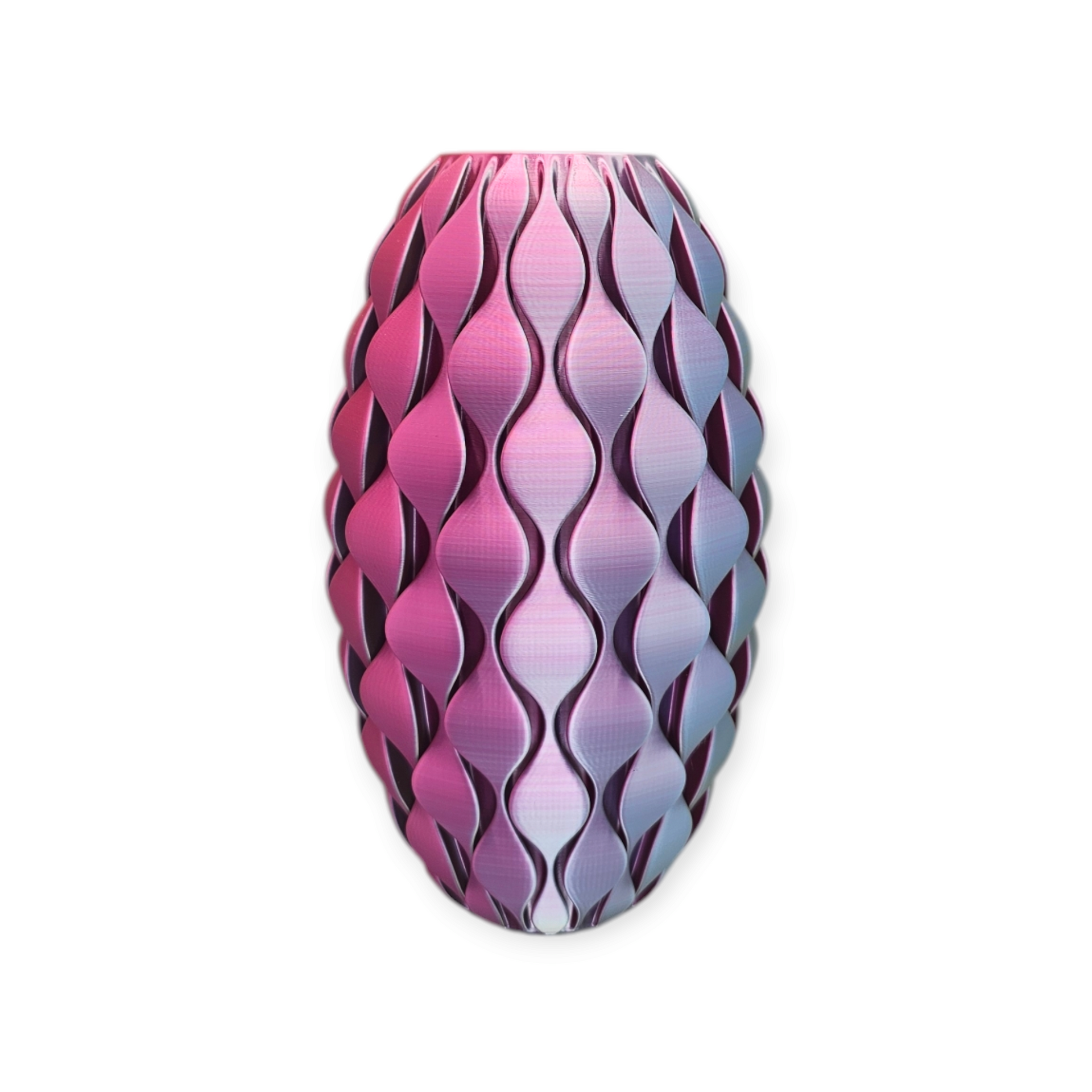 Een vaas met een ombré-effect in roze en paars, met een gestructureerd, golvend oppervlak.