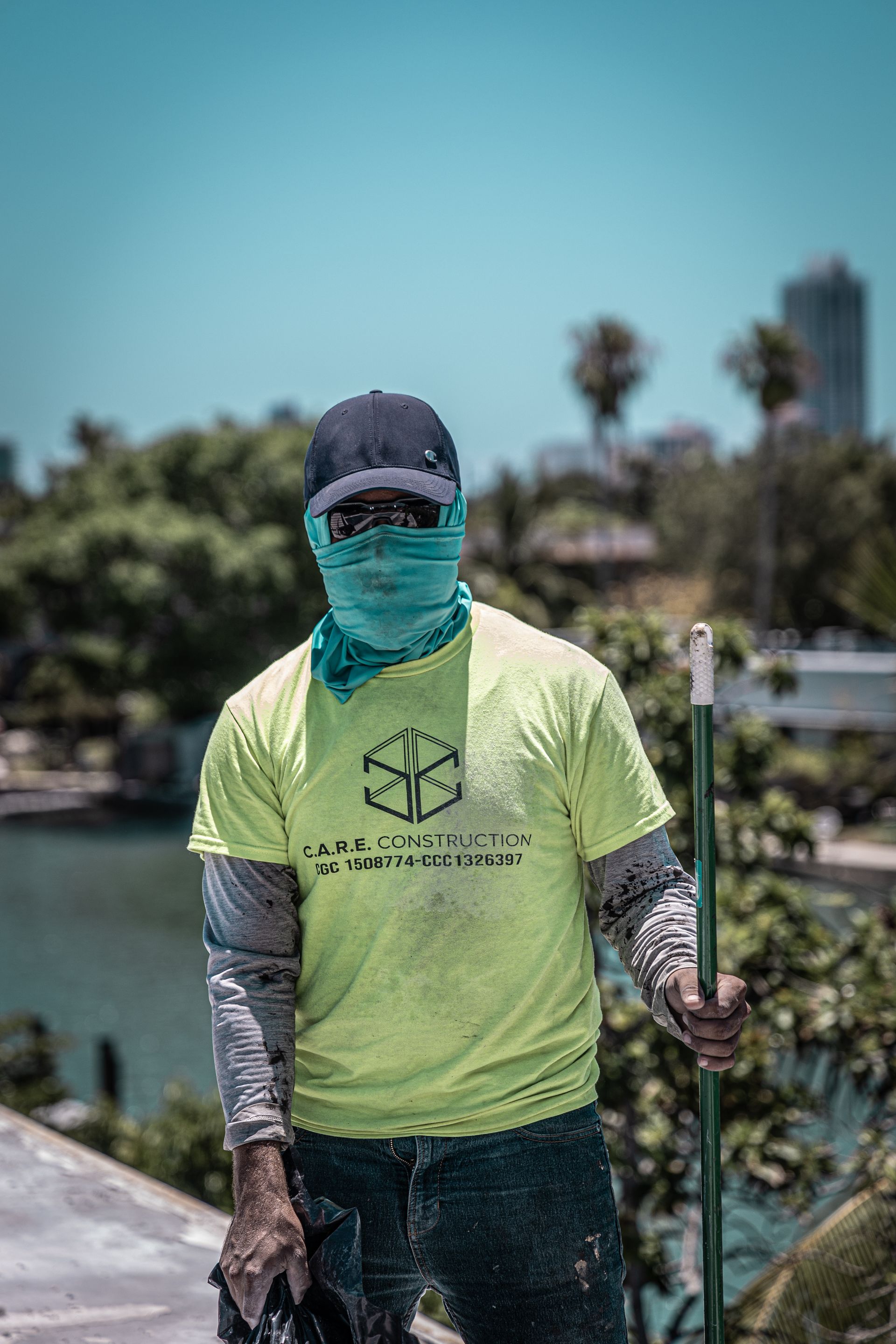 A car construction roofer working