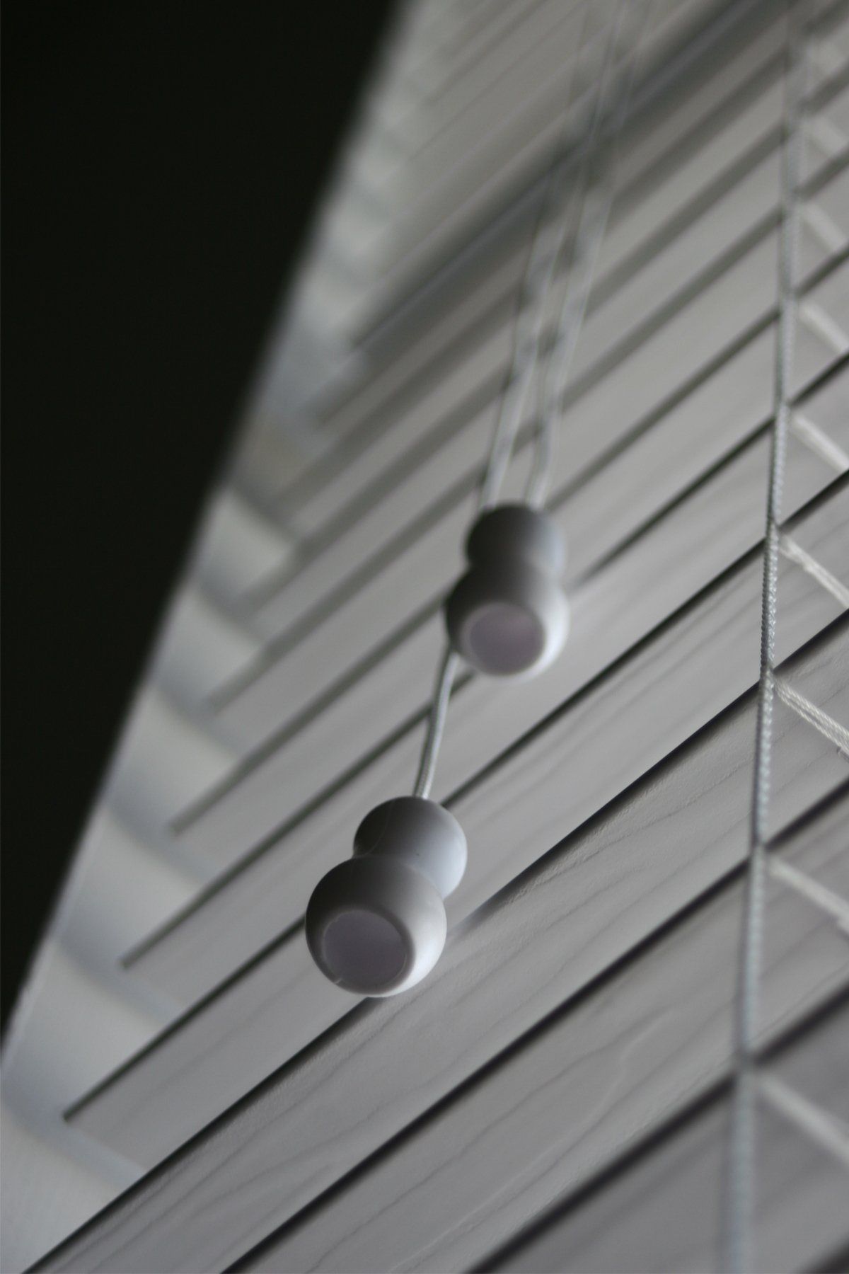 White blinds — Erie, PA — Mcqueen Inc.