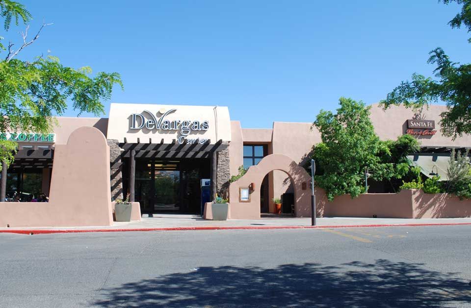 A building with the word delaware on it