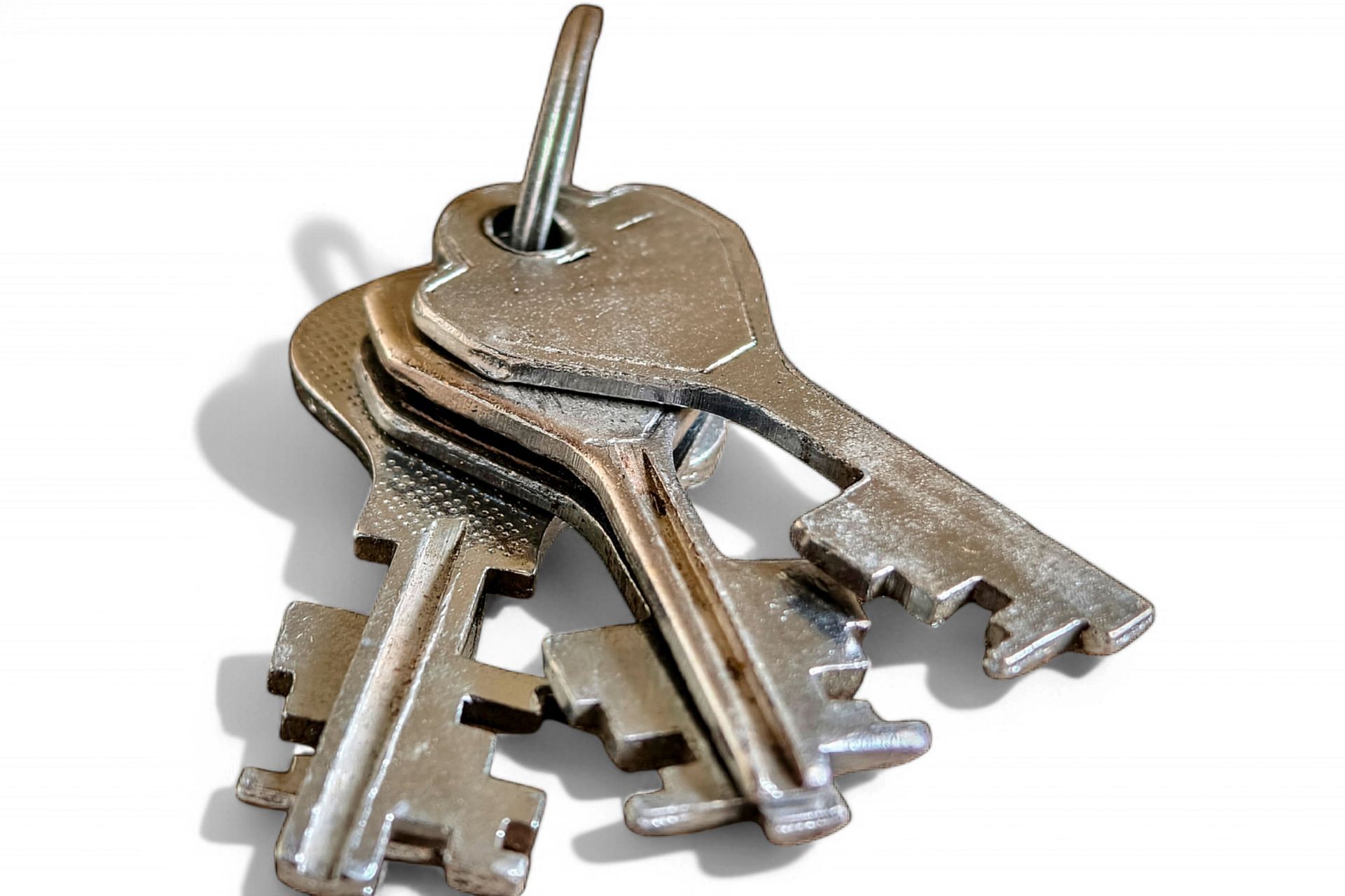 A bunch of keys are stacked on top of each other