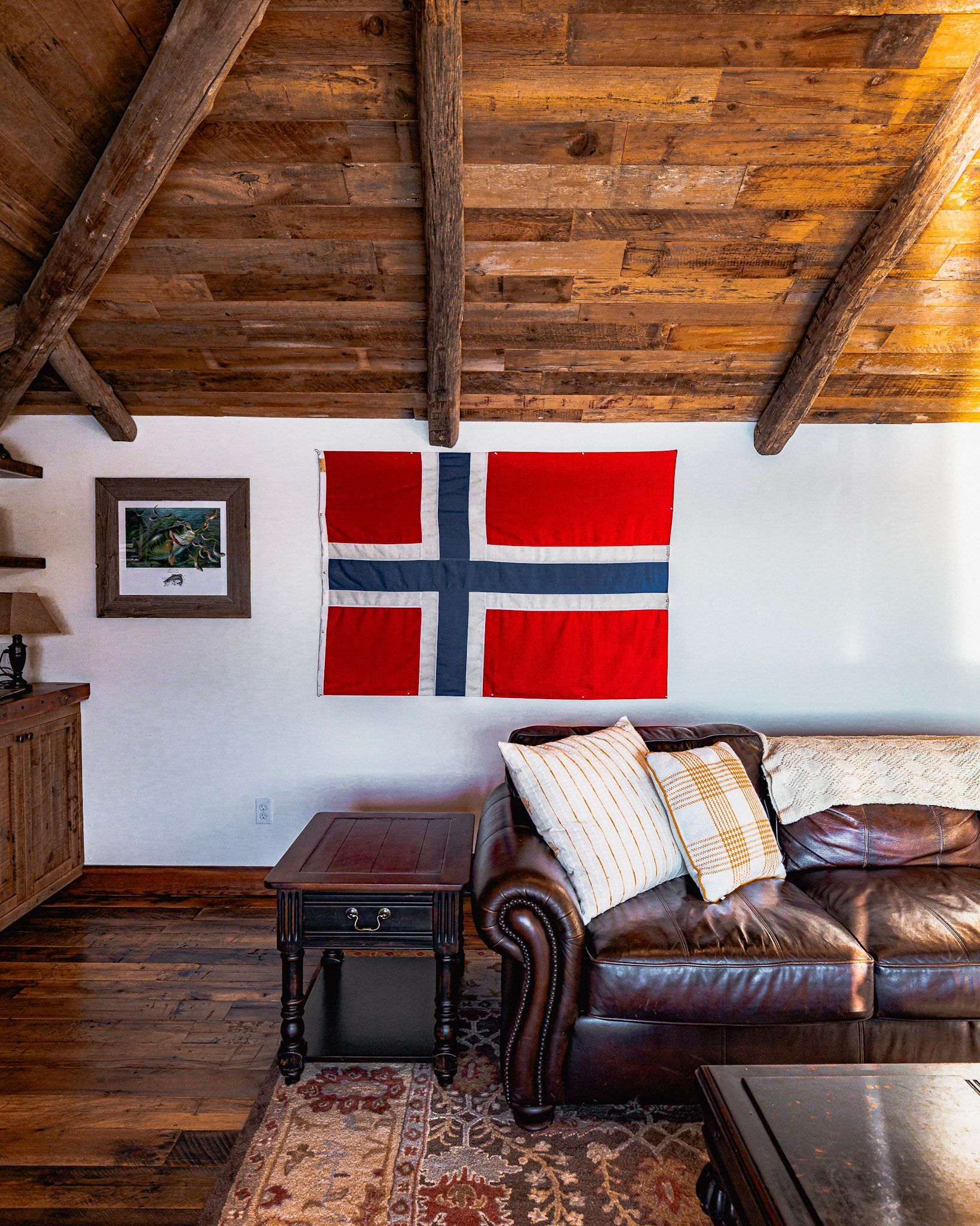 mantel, beams, beam, ceiling beams, post