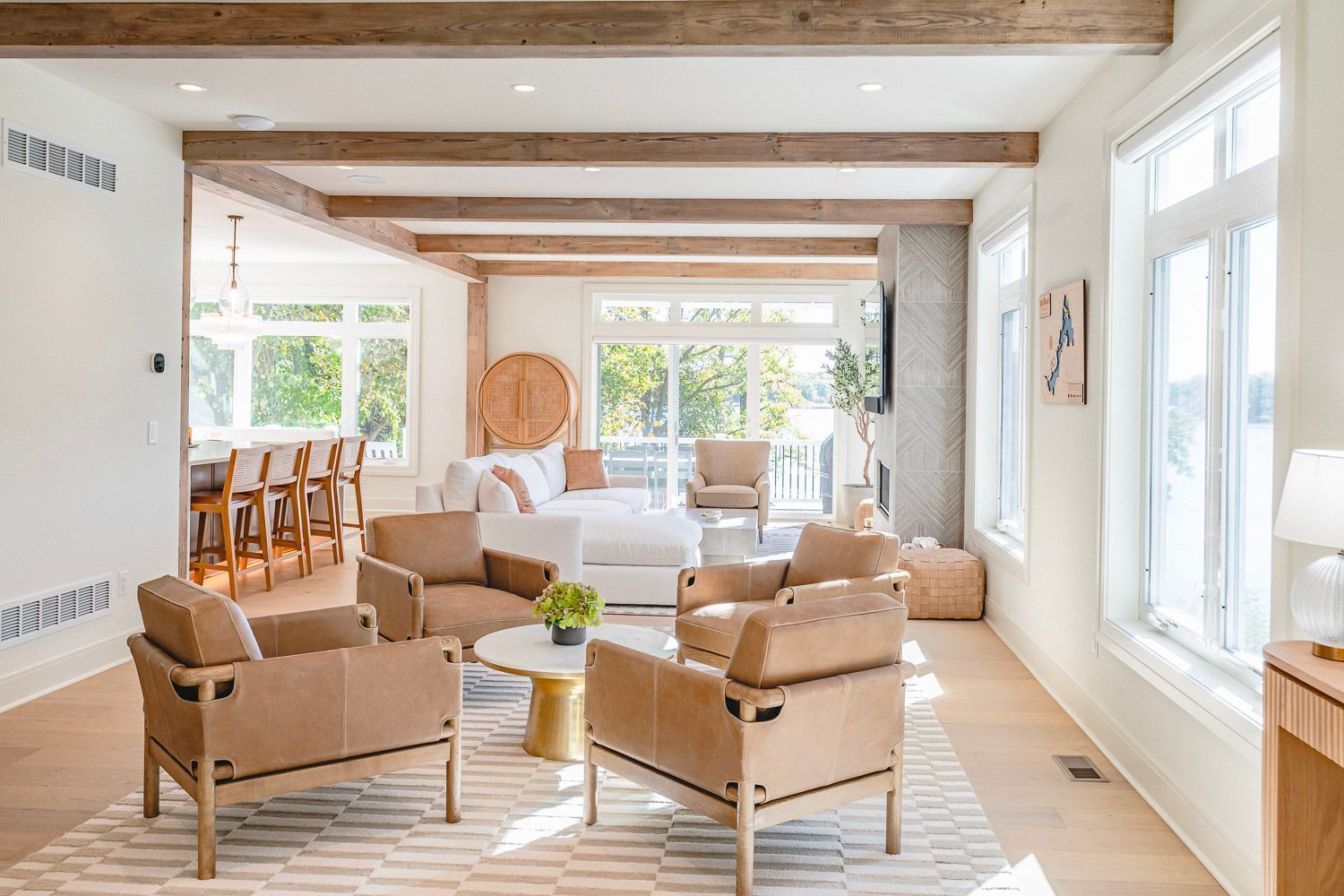 beams, ceiling beams, bar top, breakfast bar