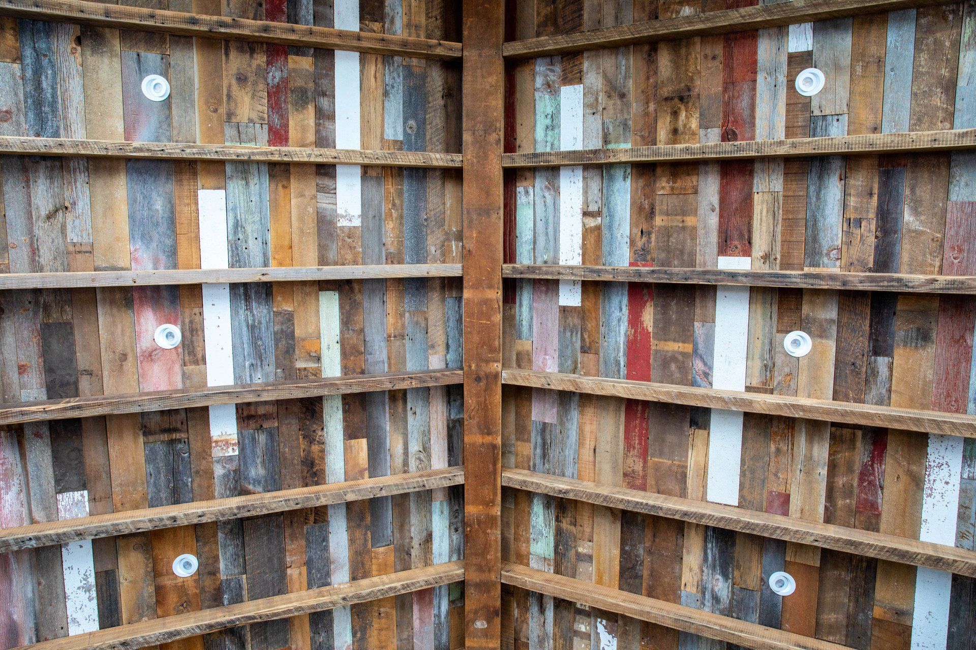 ceiling, ceiling cladding, beams, ceiling beams