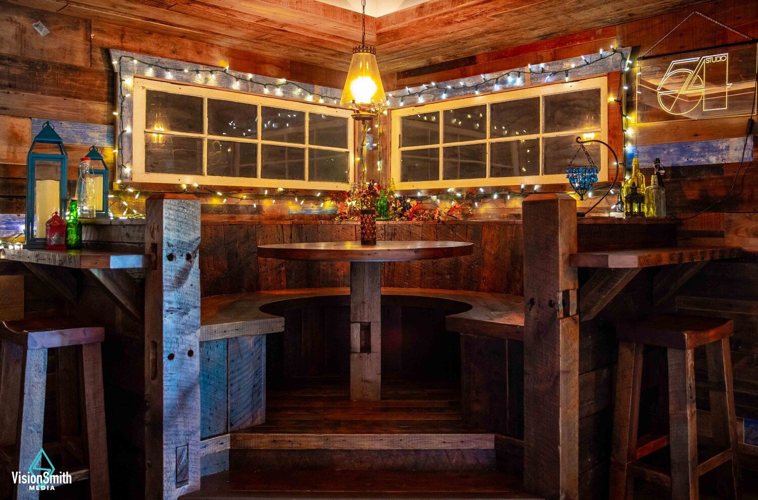 booths, booth, table, round table