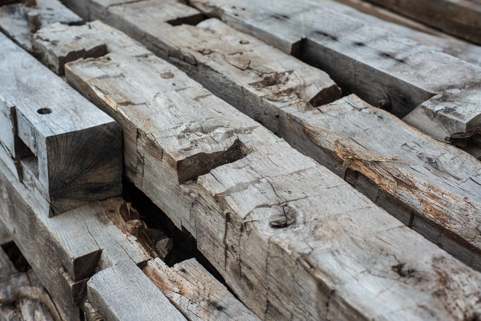 reclaimed materials, materials, beam, beams, hand hewn