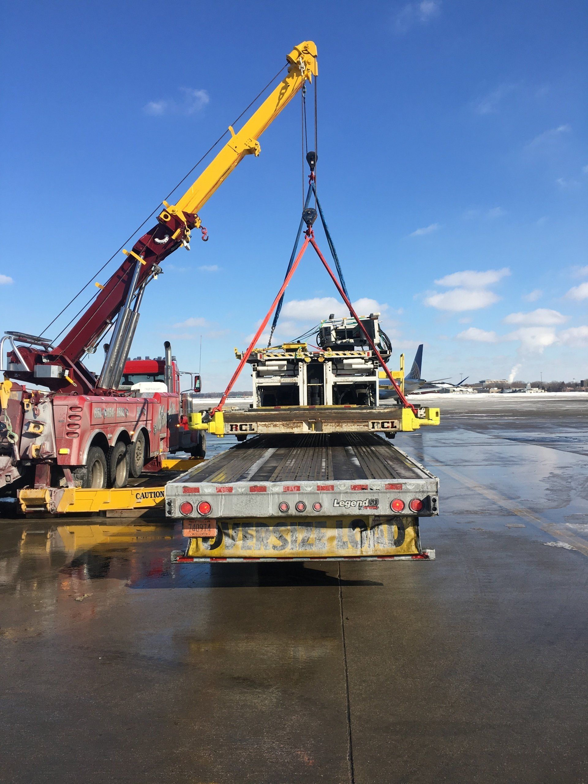 Equipment and Contractor Hauling Local and Long Distance