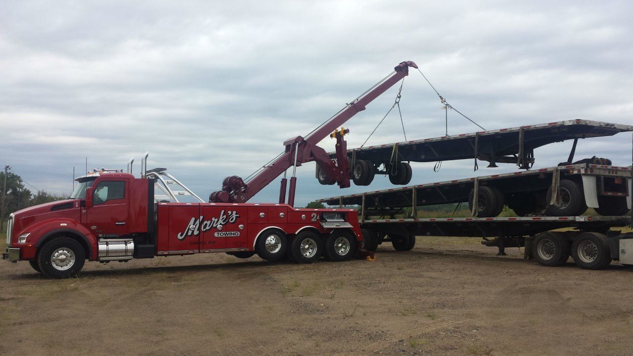 Equipment and Contractor Hauling Local and Long Distance