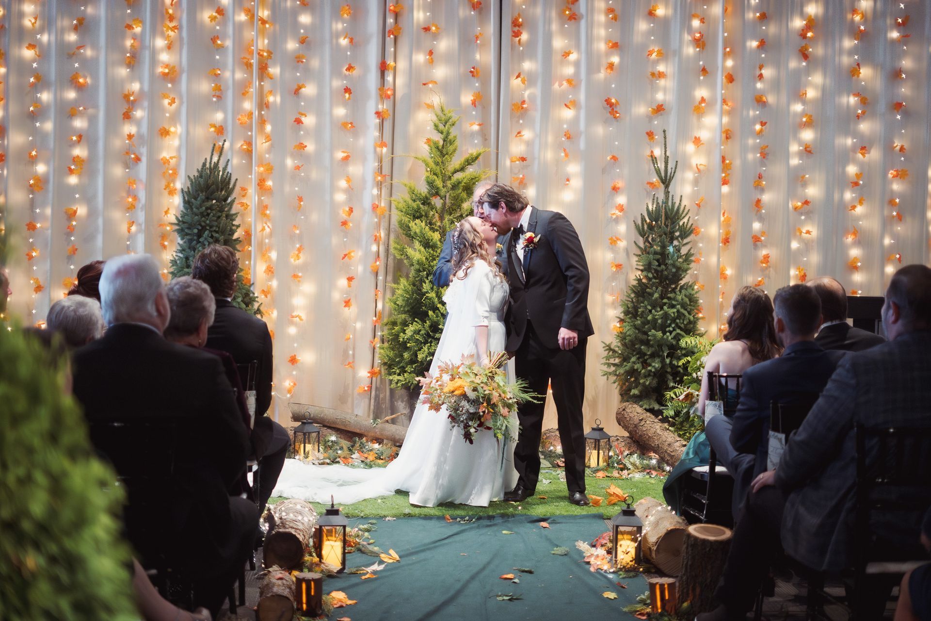 Wedding at the retro suites, beautiful, elegant wedding photography