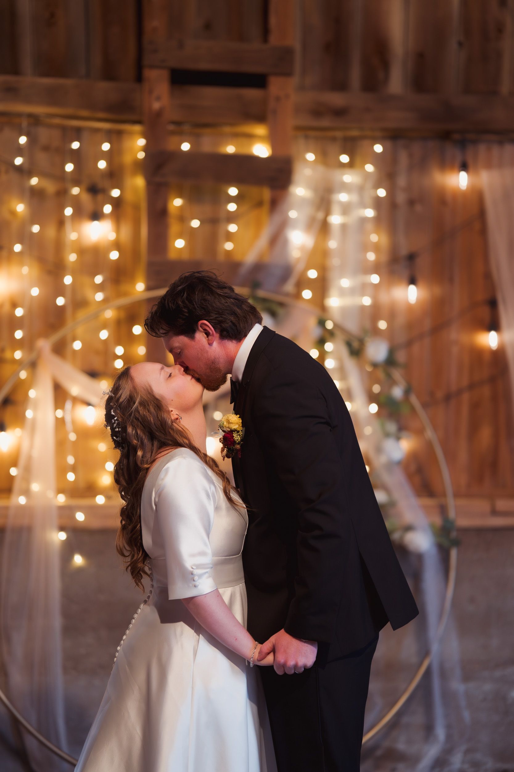 Wedding at the retro suites, beautiful, elegant wedding photography