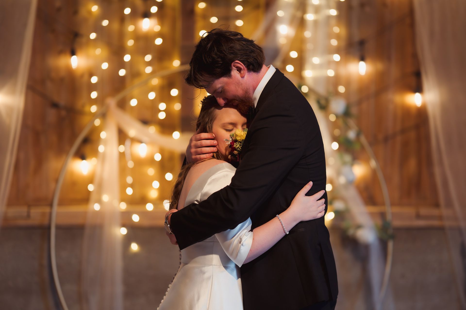 Wedding at the retro suites, beautiful, elegant wedding photography