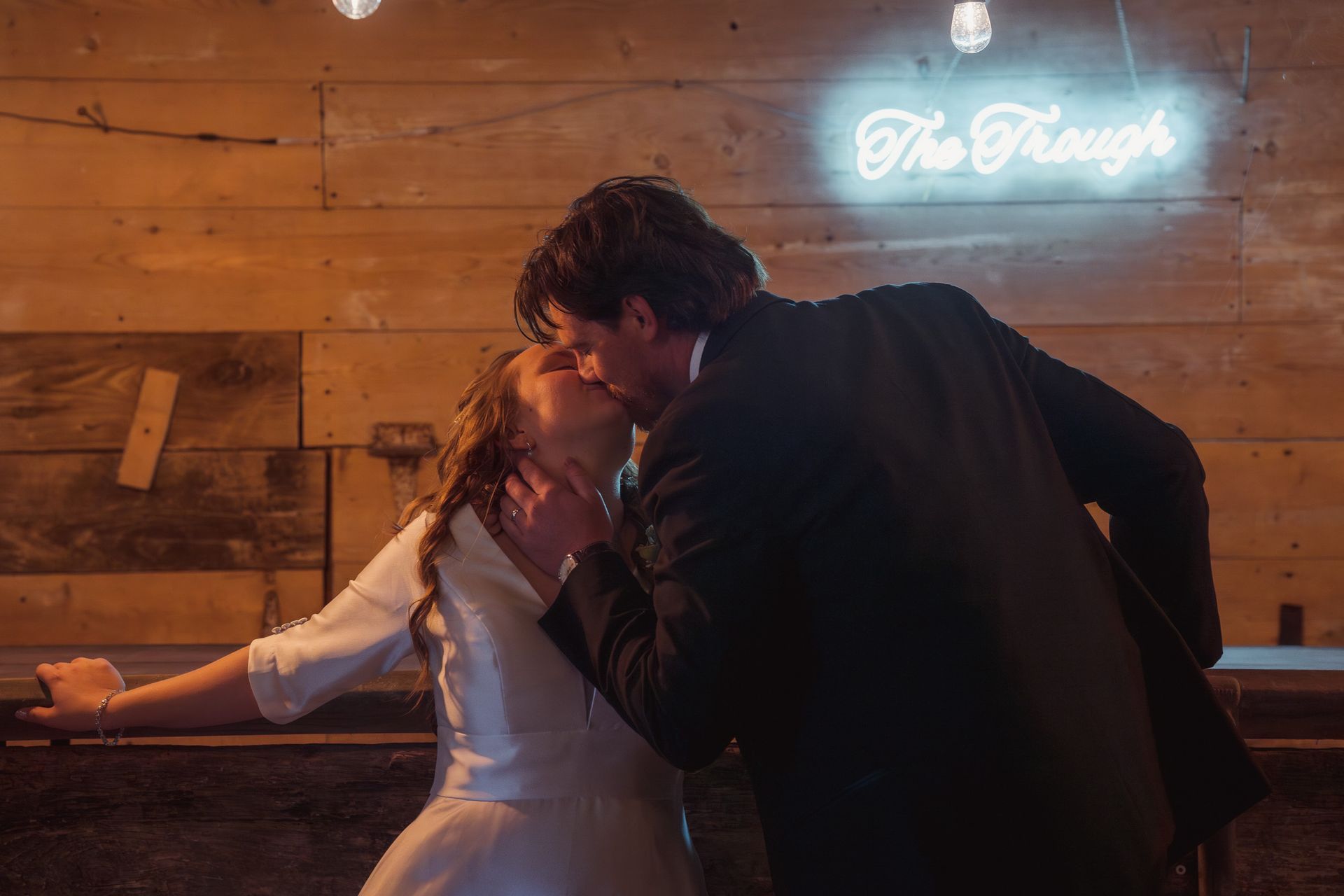 Wedding at the retro suites, beautiful, elegant wedding photography