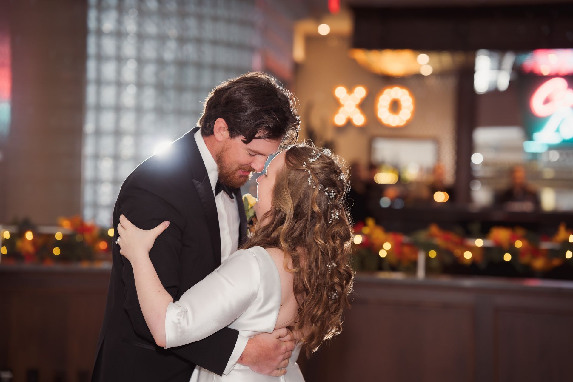 Wedding at the retro suites, beautiful, elegant wedding photography