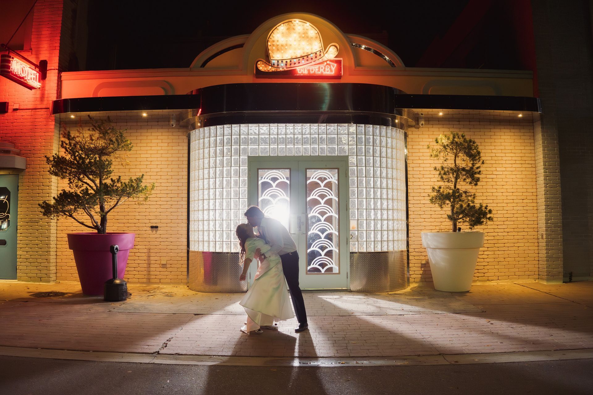 Wedding at the retro suites, beautiful, elegant wedding photography