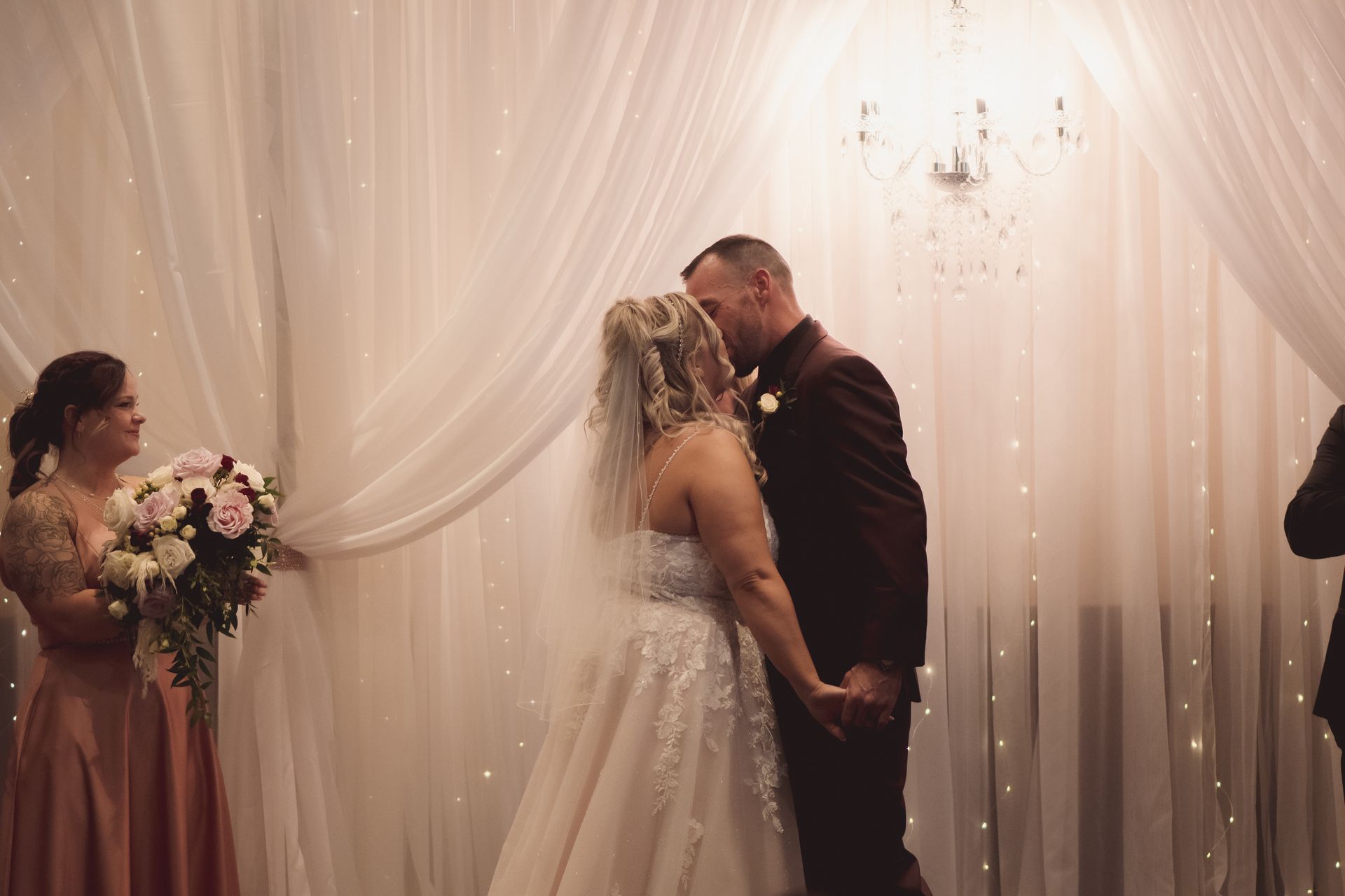 bride and groom's first kiss, Retro Suites Hotel, vintage wedding